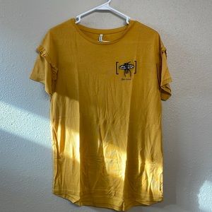 Yellow detail short sleeve shirt